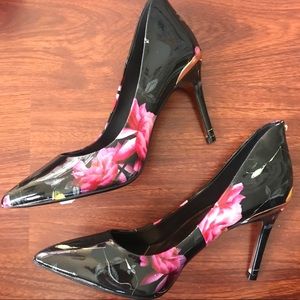 New Ted Baker black floral stiletto pumps size 7